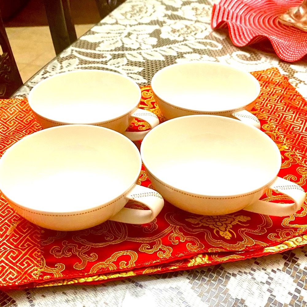 CALVIN KLEIN TEA/SOUP/COFFEE MUGS